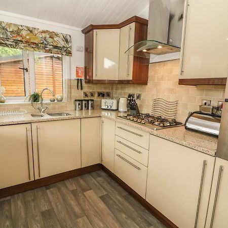 Bowness 66 Villa Windermere Bagian luar foto