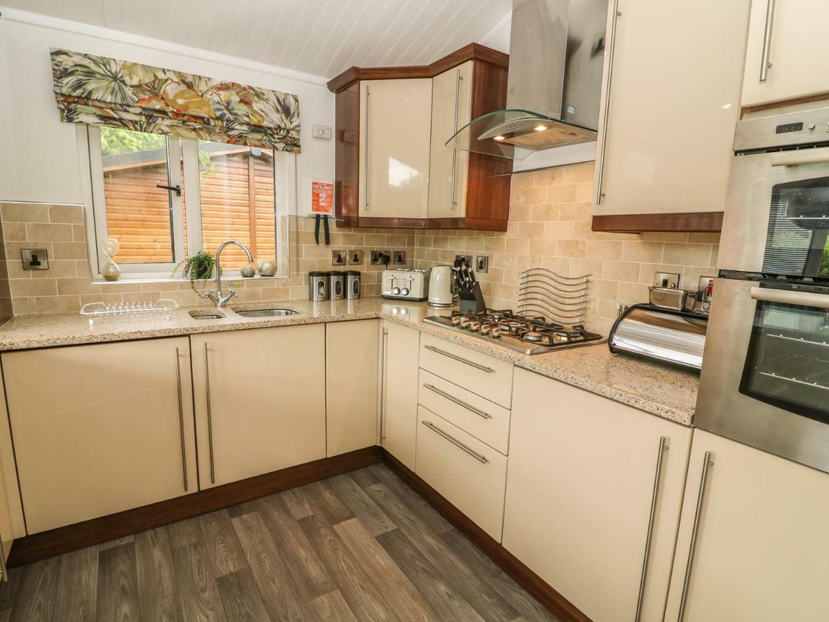 Bowness 66 Villa Windermere Bagian luar foto