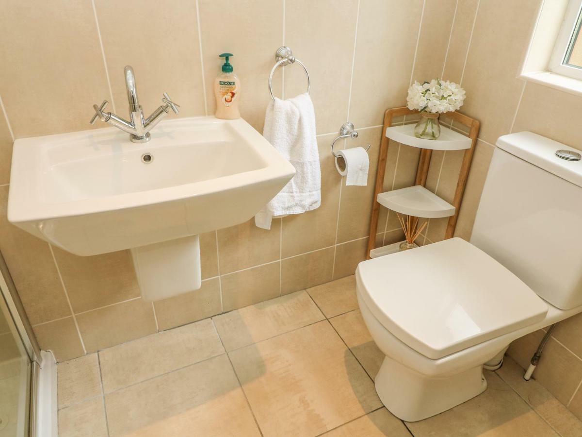 Bowness 66 Villa Windermere Bagian luar foto